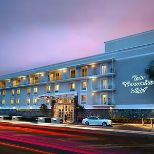 4* Hotel The Commodore